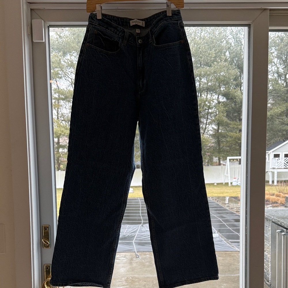 Abercrombie & Fitch '90s Relaxed High Rise Jeans in Blue